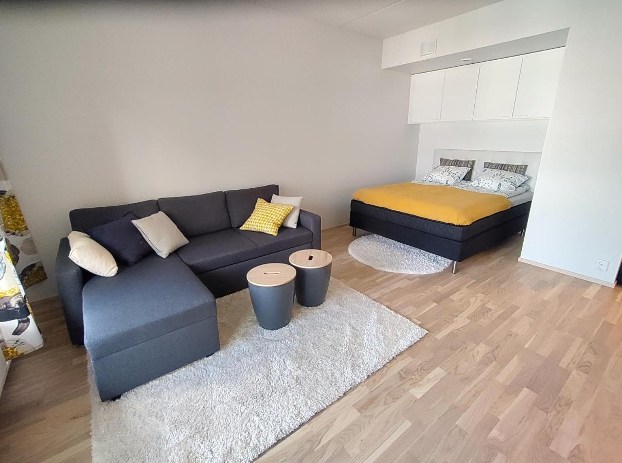 Fully Equipped New Apartment With Free Parking Tampere Exterior photo